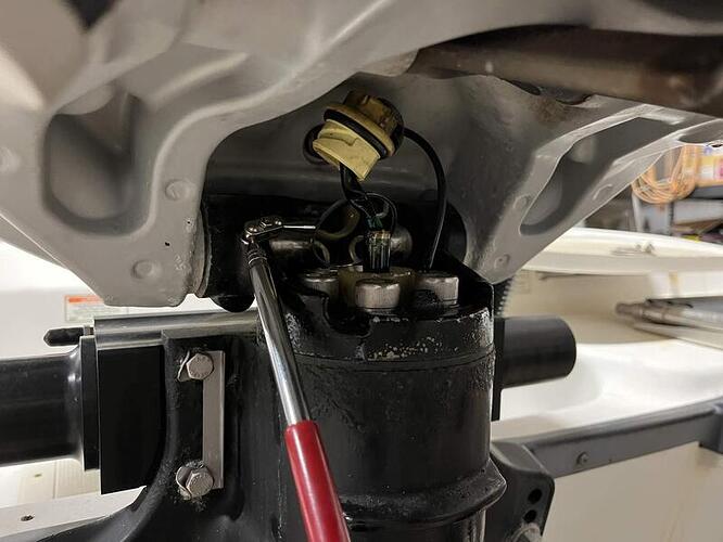 Verado Hydraulic Cylinder Install 7.jpg