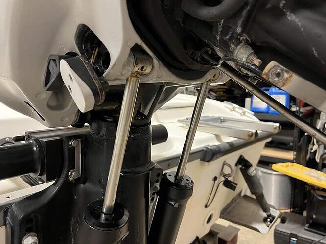 Verado Hydraulic Cylinder Install 5.jpg